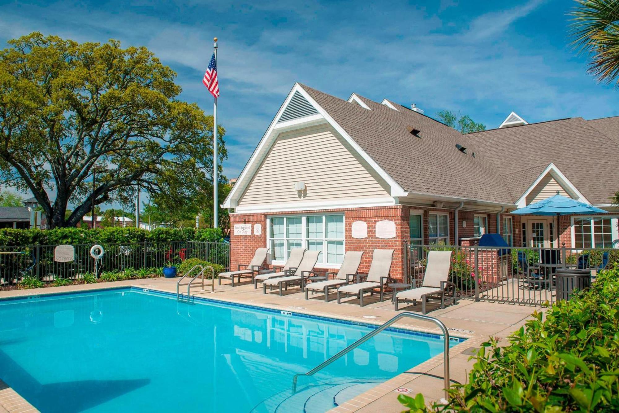 Residence Inn By Marriott Pensacola Downtown Экстерьер фото